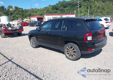 2017 Jeep Compass Sport Se 4X4 z USA, uszkodzony, nr VIN 1C4NJDBB3HD127693